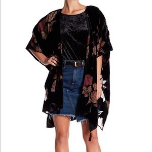 DR2 Floral Velvet Burntout Kimono M/L